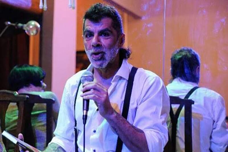 Nuestra Señora de las Navidades es la primera novela policial de Ludueña.