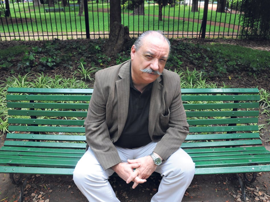 “He tratado de asesinar el lirismo, pero no pude”, dice Sampaolesi. 