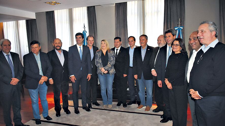 Los gobernadores peronistas pedirán una audiencia a la Corte por el tema del fondo del conurbano.