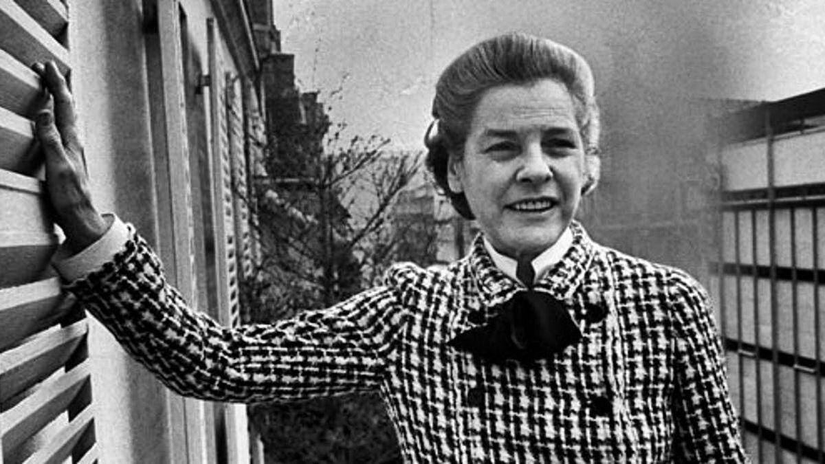 Mary McCarthy perdió a sus padres en la epidemia de gripe de 1918