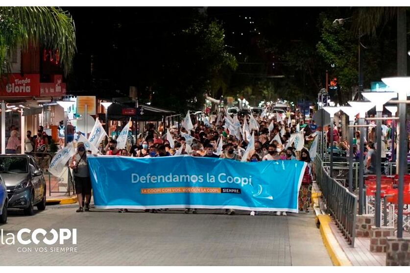 La Coopi sobrevivió con grandes luchas y fuerte apoyo popular a los intentos privatistas de los 90 y al propio Benito Roggio.