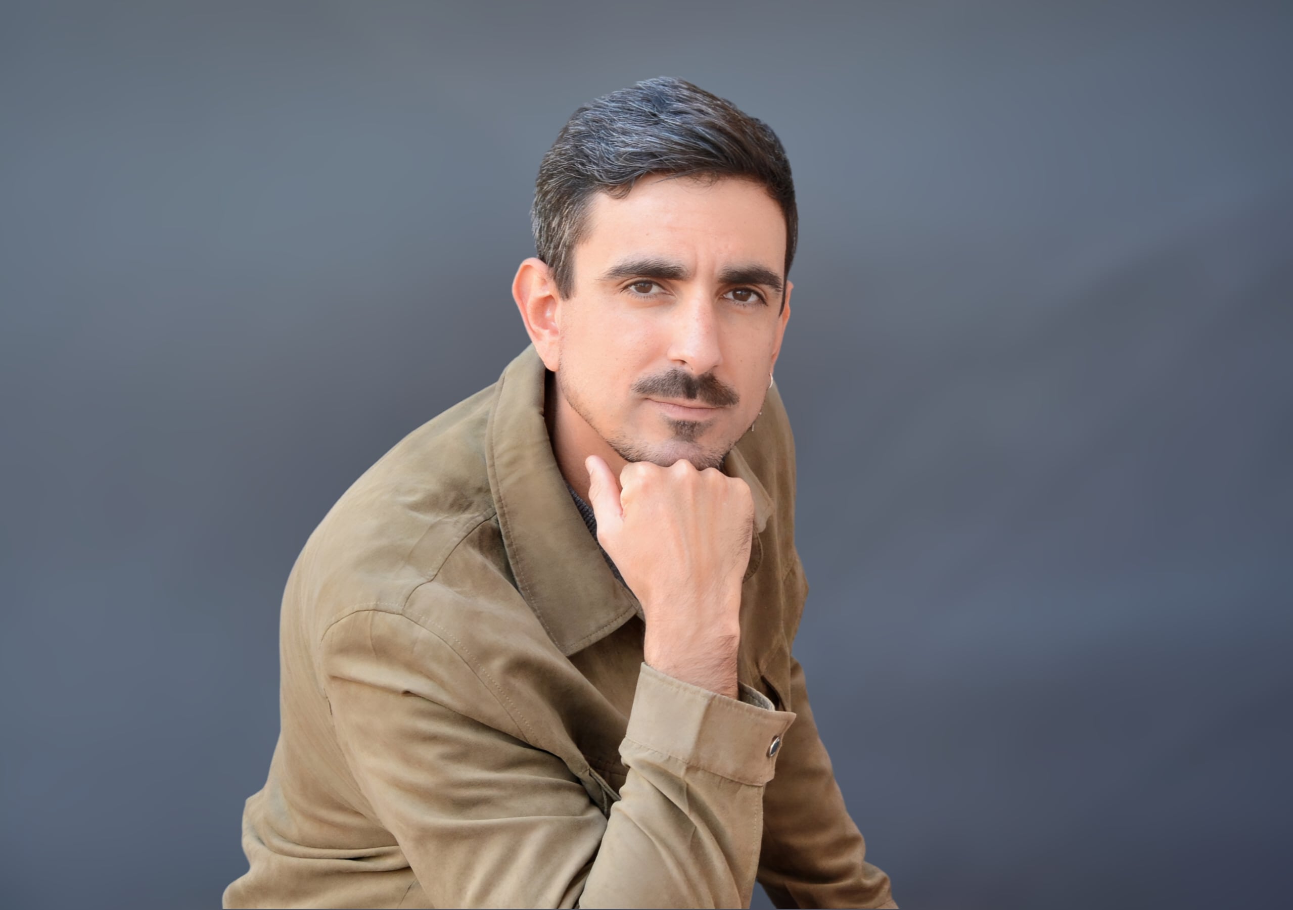 "Recibimos tantos estímulos que ya no vemos nada", afirma Monroy.
Imagen: Miguel González