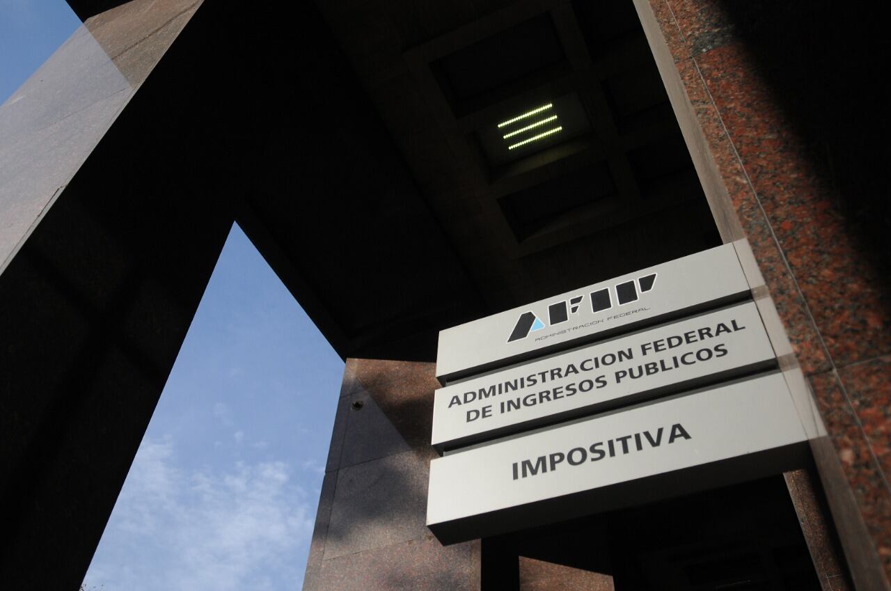 La baja de impuestos por cambio de residencia a Uruguay sumó 115 casos en seis meses de 2021.