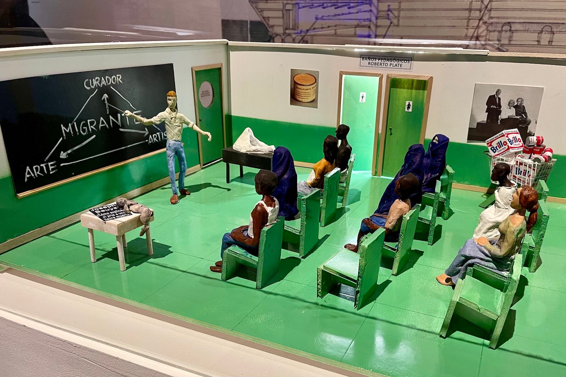 Maqueta del aula de prácticas artísticas para inmigrantes, de Estrella del Oriente.