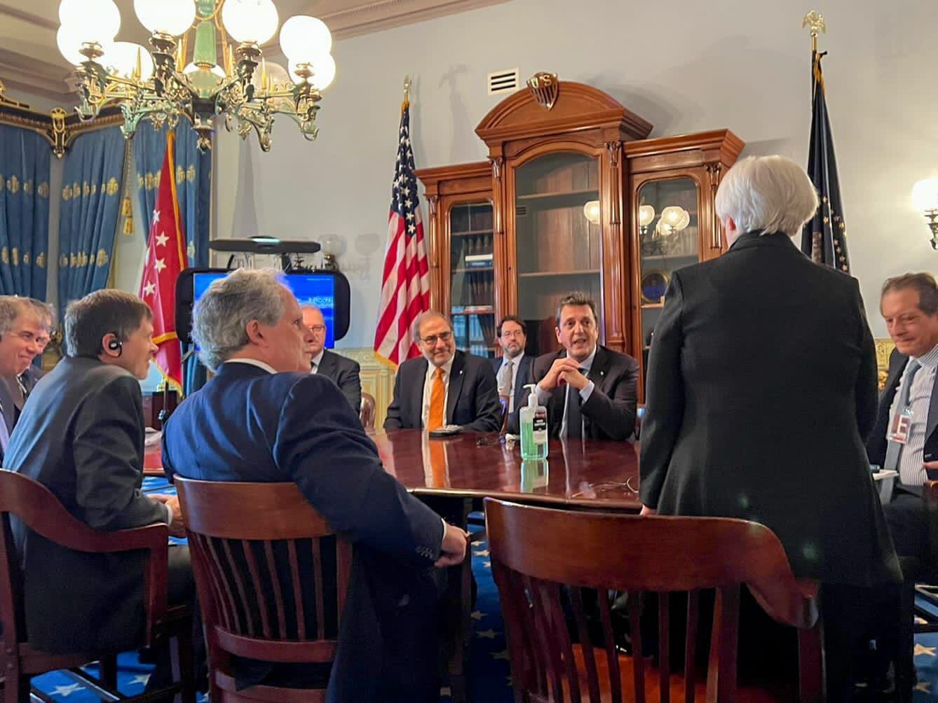 El encuentro de Sergio Massa y Janet Yellen, en el edificio del Tesoro.