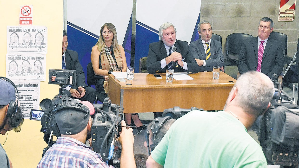 El procurador general, Julio Conte Grand, y la fiscal María Soledad Garibaldi.