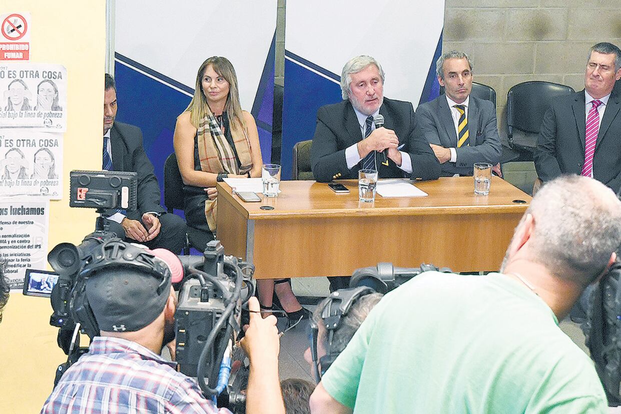 El procurador general, Julio Conte Grand, y la fiscal María Soledad Garibaldi.
