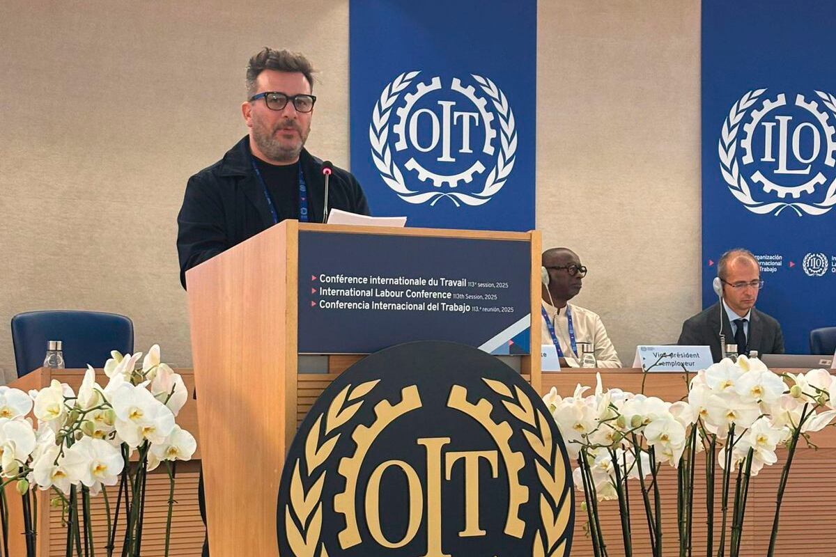 Doval dice que pese al contexto desalentador, Argentina sigue siendo un faro sindical.