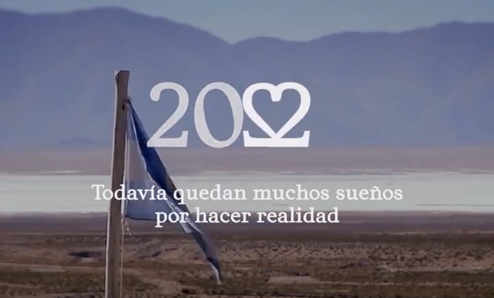 Alberto Fernández difundió su mensaje poco antes de la medianoche.