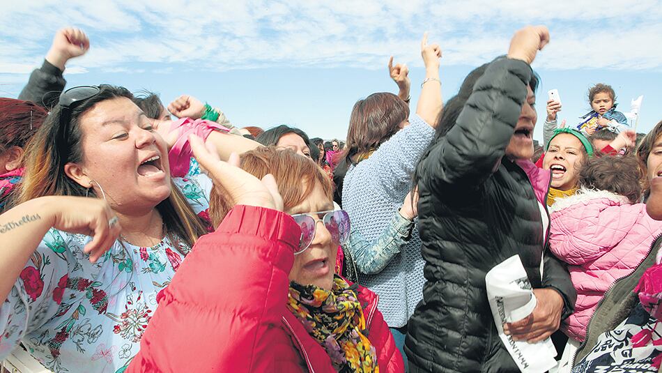 El encuentro del cierre se realizó en el Autódromo local, que se vio colmado de feministas.