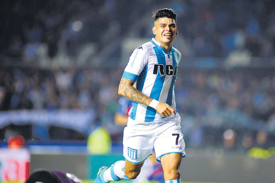 El goleador viene de sufrir un problema muscular.