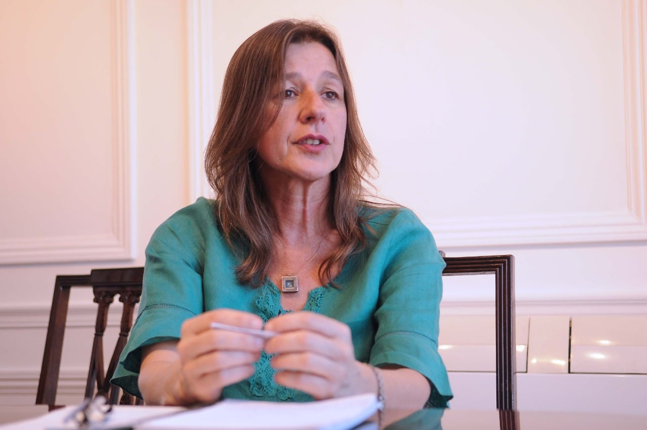 La ministra Frederic presentó un informe a Cafiero.