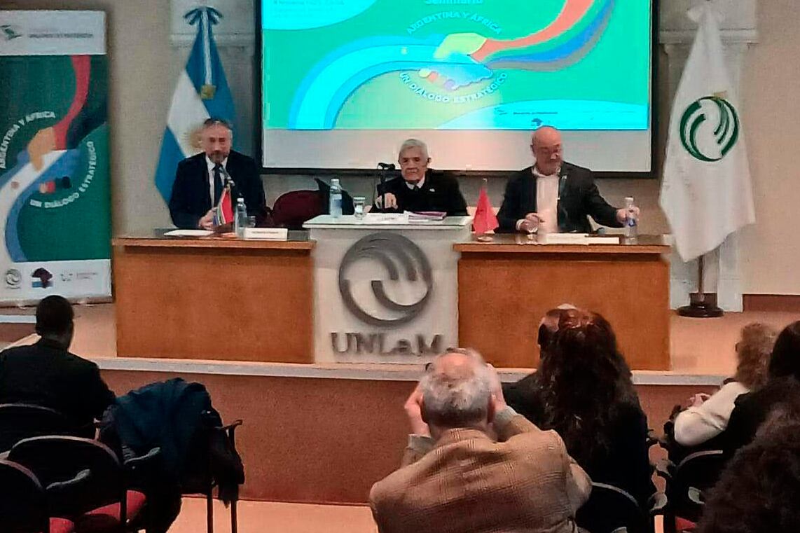 La UNLaM fue la anfitriona de la jornada diplomática.