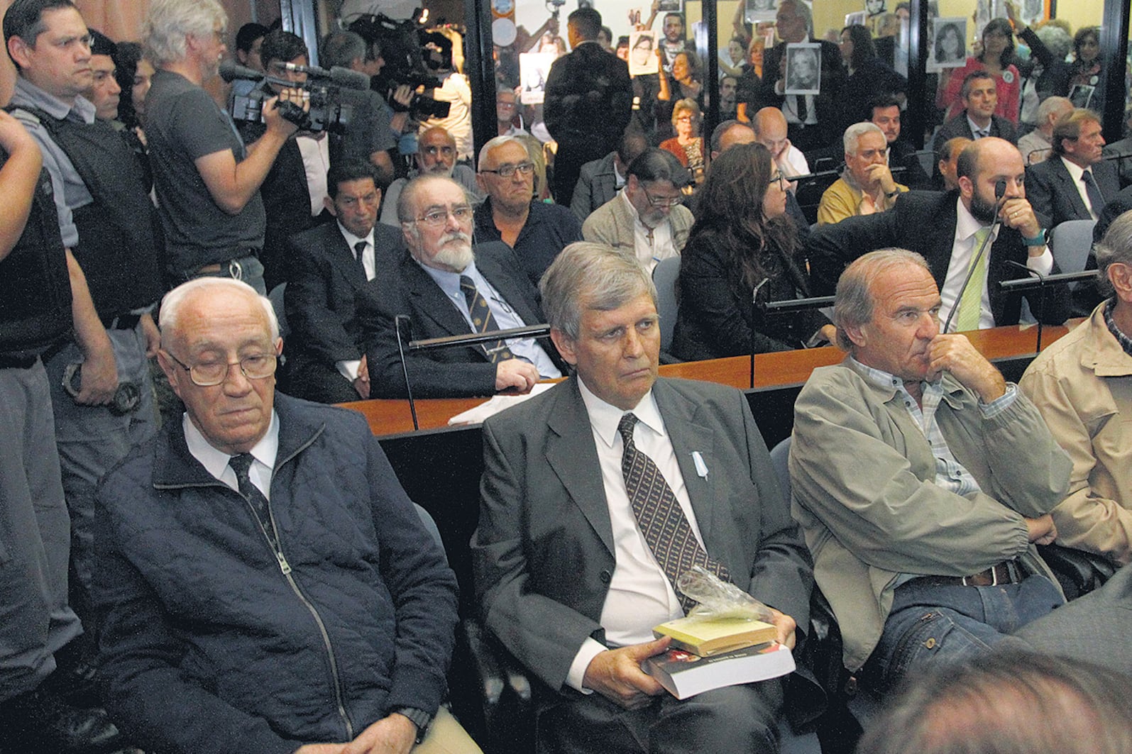 El TOF 5 condenó a prisión perpetua a 29 integrantes de la patota de la ESMA.