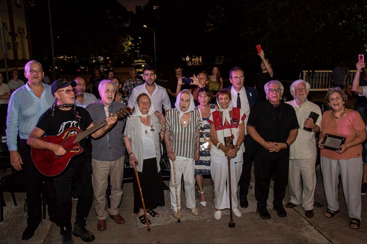 Fueron distinguidos Griselda Gambaro, Alberto Fernández de Rosa, Jorge Boccanera, León Gieco y Victor Heredia.