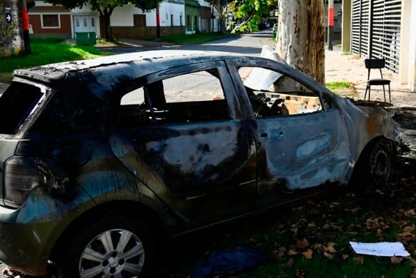 El incendio de los autos tendría vínculo con detenidos narco.