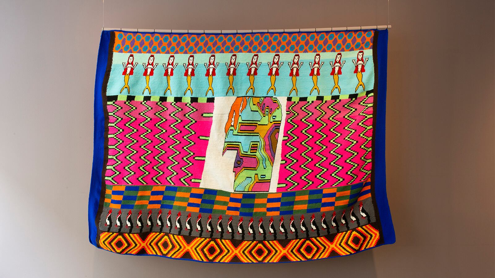 "Silat". Paño de lana acrílica realizado con técnica de crochet por tejedoras del colectivo Thañí. 