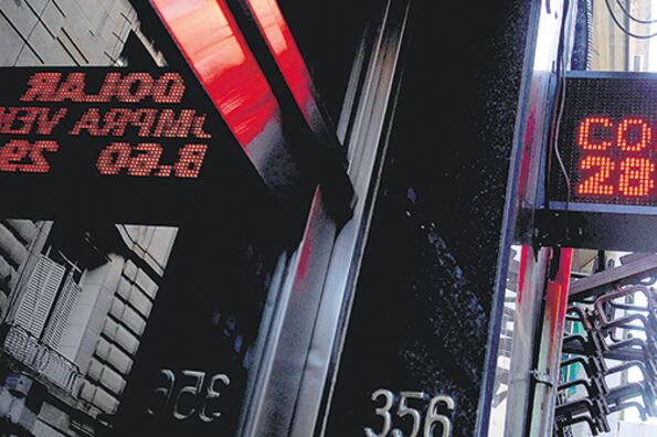 Las reservas del Central cayeron en 1031 millones de dólares y quedaron en 59.919 millones.