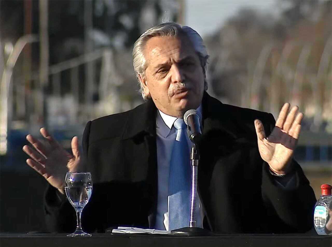 El mandatario encabezará el acto desde el mediodía. 