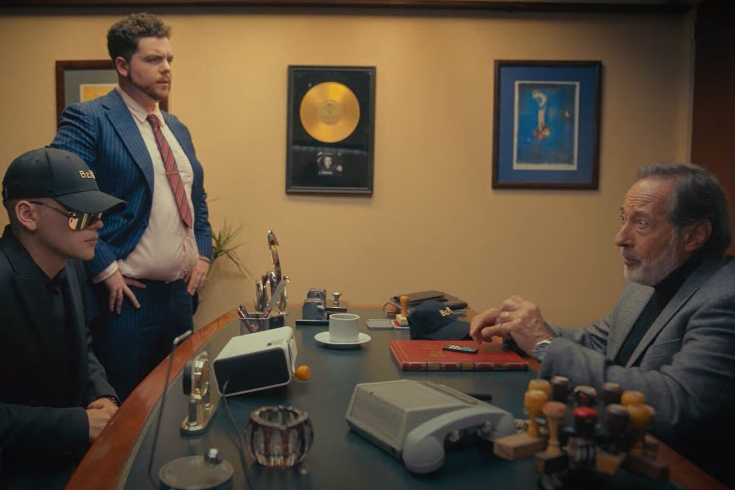 Bizarrap, Gastón Cocchiarale y Guillermo Francella, en acción.