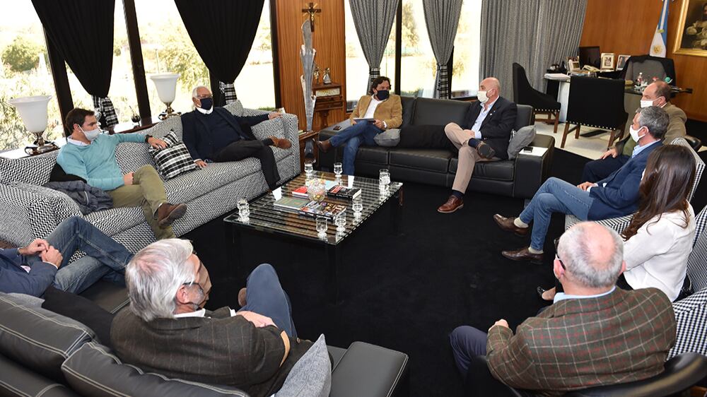 Al hotelero sí, al guía de turismo no