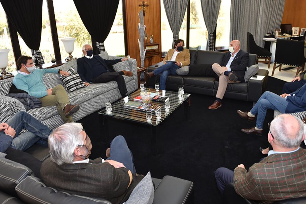 Al hotelero sí, al guía de turismo no