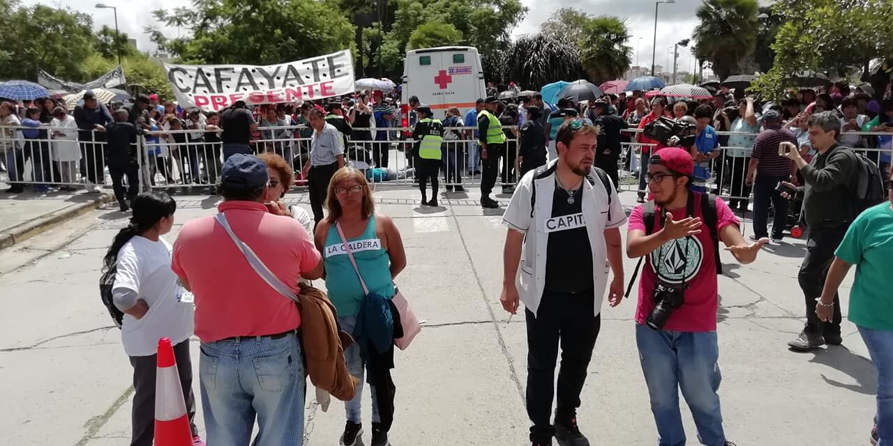 Movilización en la Casa de Gobierno de Salta