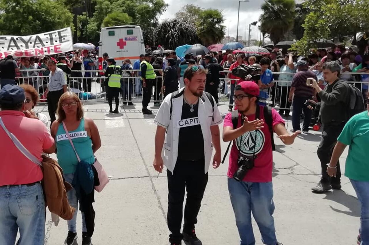 Movilización en la Casa de Gobierno de Salta