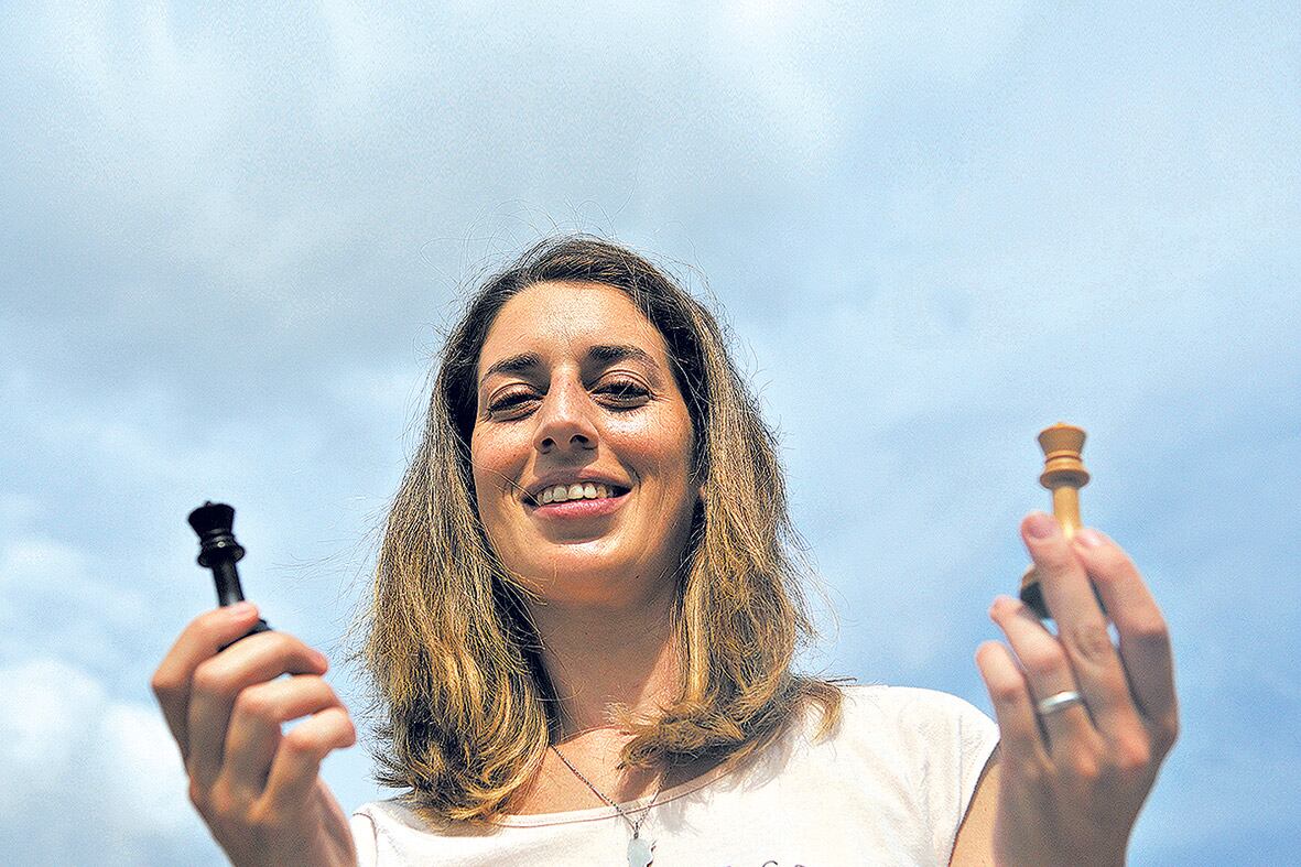 Luján, Gran Maestra internacional y cinco veces campeona argentina, dijo que no se sentiría segura en Irán.