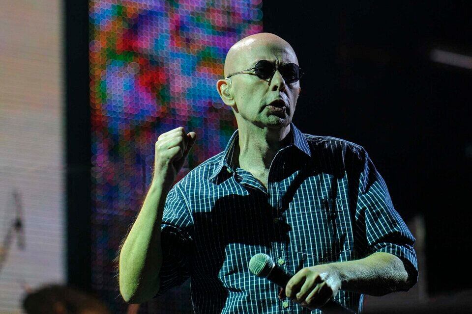 Los seguidores de el Indio Solari felices con el anticipo de lo nuevo que trae el músico con su nueva banda. (Foto: Télam). 