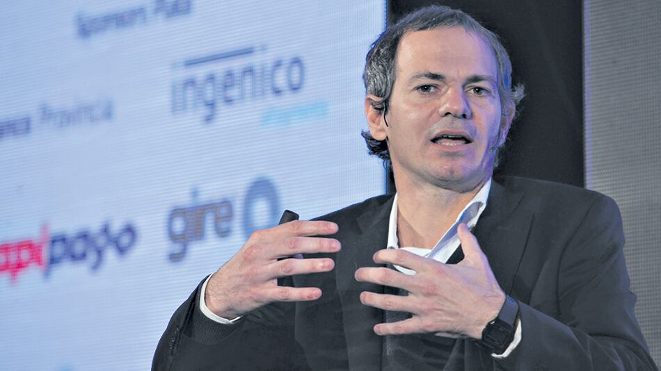 Lucas Llach, vicepresidente de la autoridad monetaria. Un polémico tuit a favor de un manejo sospechoso.