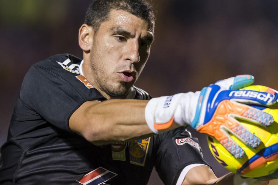El Patón Guzmán, arquero de Tigres de México.