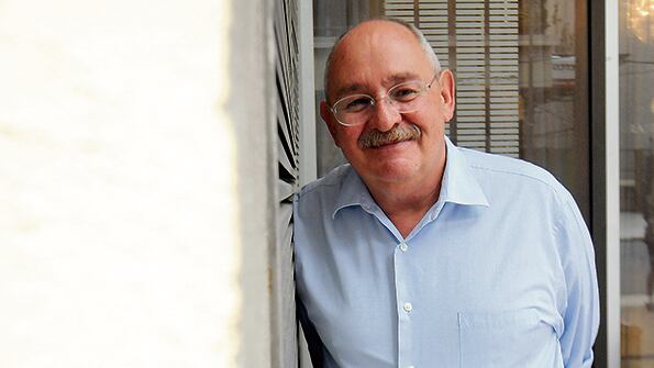 “La escuela es formadora, proveedora de aquello que los niños no tienen en casa. Por ejemplo, libros”, asegura Benito Taibo.