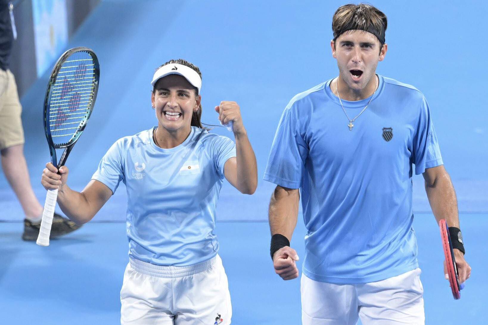 Carlé y Etcheverry le dieron el triunfo a Argentina