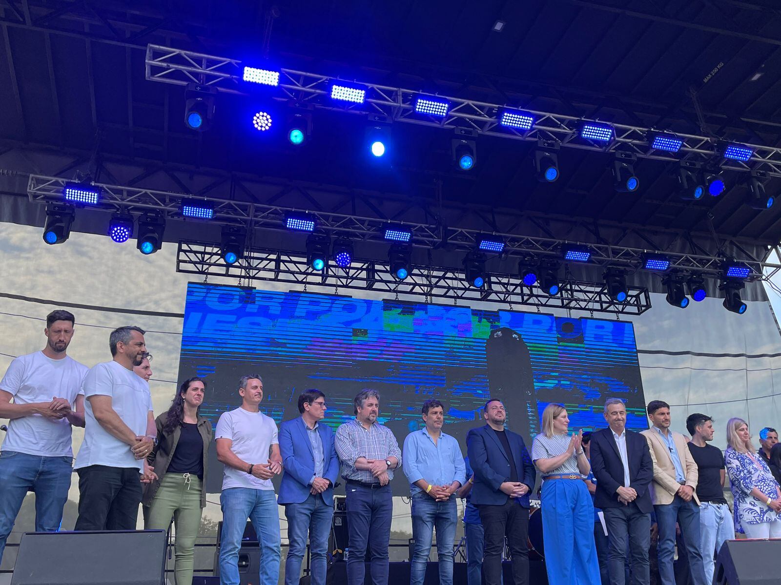 El gobernador Pullaro, medio gabinete y el intendente Javkin, presentes.