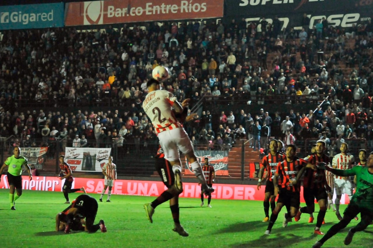 El partido tuvo algunas acciones polémicas