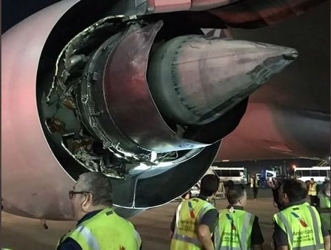 Así quedó el motor de la aeronave. Imagen: @AvionesenEzeiza