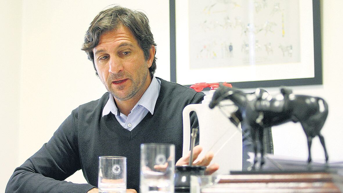 “Las tres pasiones argentinas son el fútbol, el automovilismo y los caballos.”