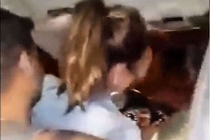 La concejala electa de Salta por el Frente Unidos por Salta María Soledad Gramajo Salomón conducía sentada arriba de un hombre.