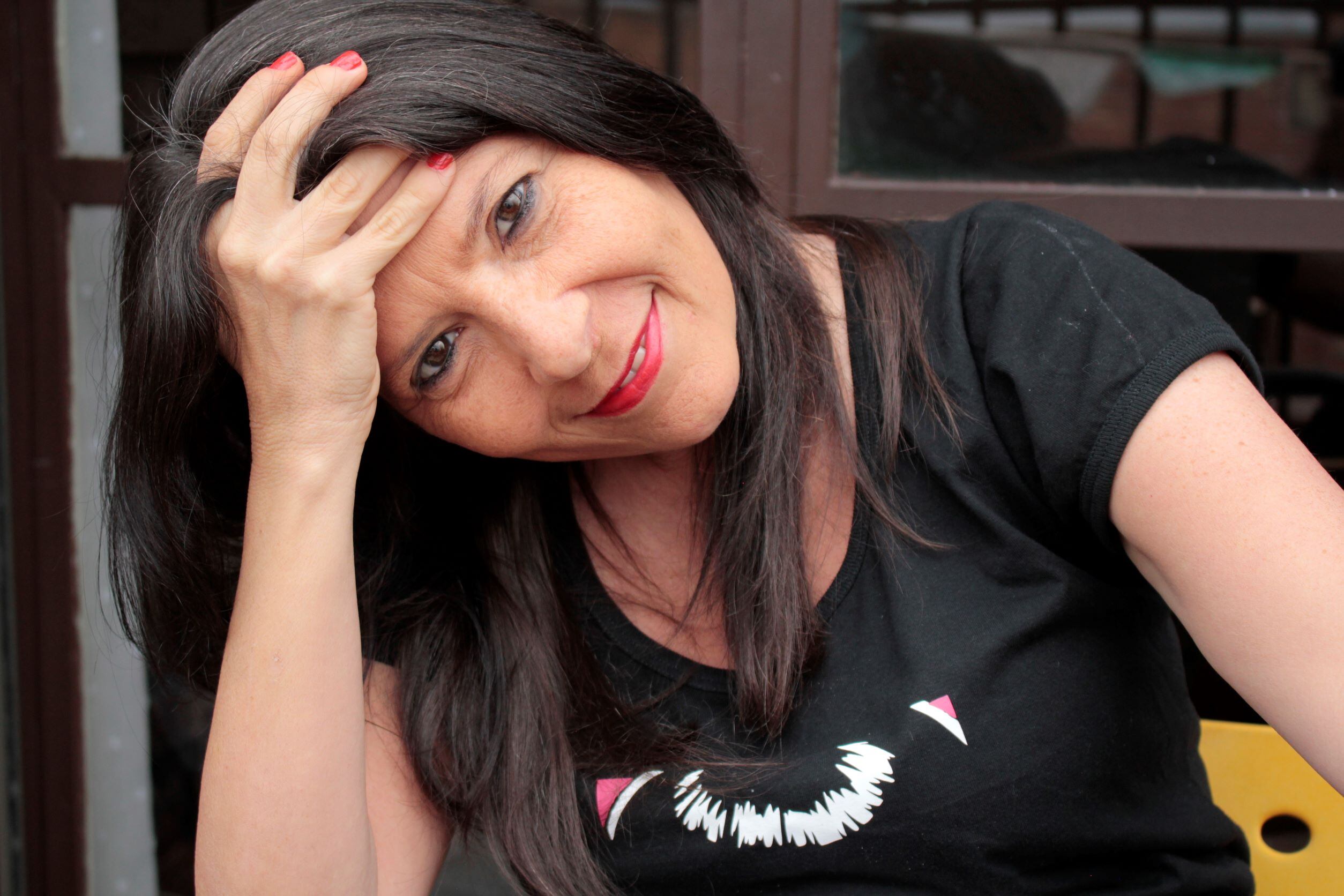 La poeta Claudia Masin presentó su último libro, La Mujer Maravilla y yo (Caleta Olivia)