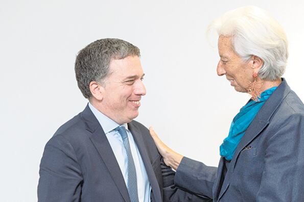 El acuerdo que rubricaron Dujovne y Lagarde dejó escaso margen de acción a quien venga después.