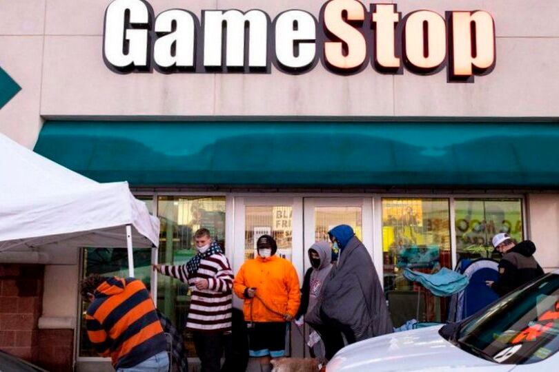 Grandes fondos de Wall Street acumulan pérdidas por más de 5000 millones de dólares por especular con la caída de acciones de GameStop.