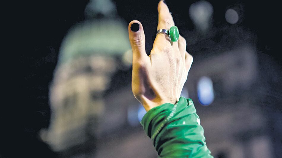 La joven podría hacer la denuncia ante el Inadi.