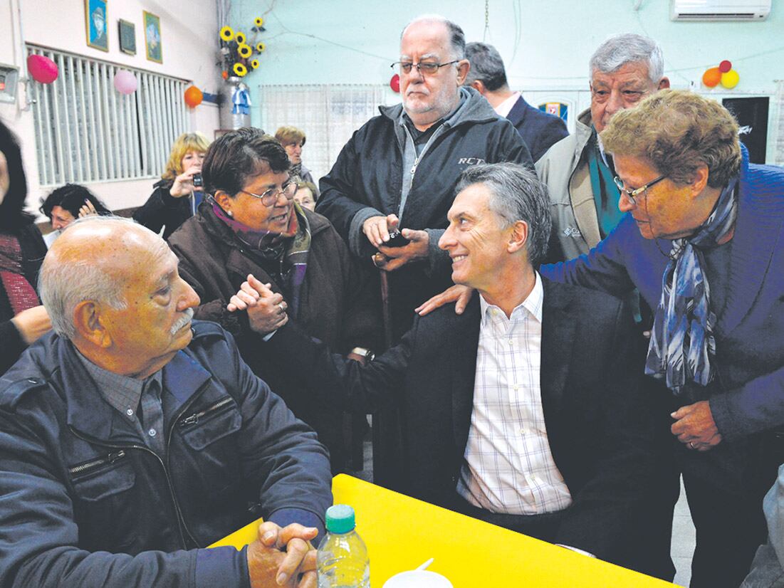 Mauricio Macri prometía en campaña otorgar el 82 por ciento móvil a los jubilados.