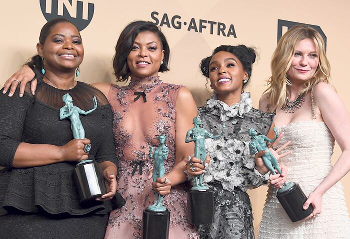 Octavia Spencer, Taraji P. Henson, Janelle Monae y Kirsten Dunst premiadas por Talentos ocultos. 