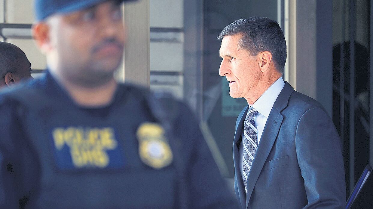 Robert Mueller, el fiscal del Rusiagate, obtuvo una confesión de Flynn.