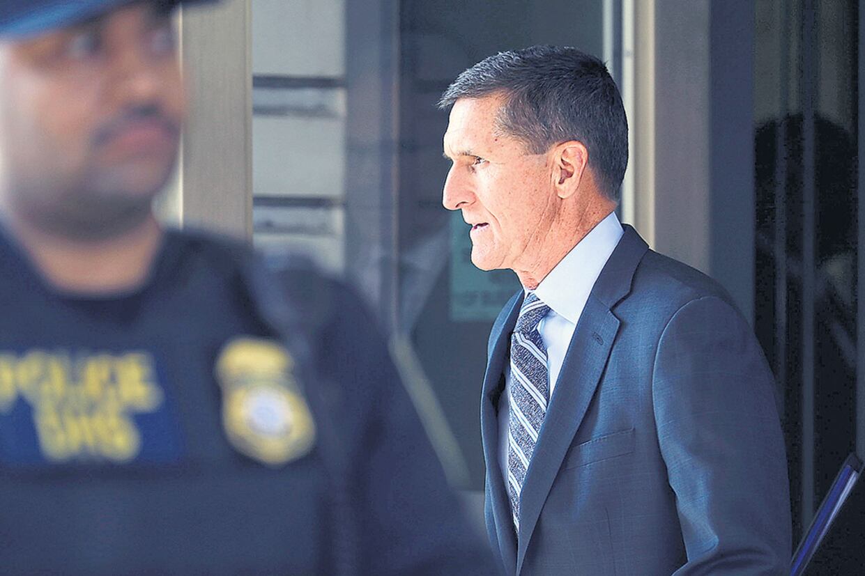 Robert Mueller, el fiscal del Rusiagate, obtuvo una confesión de Flynn.