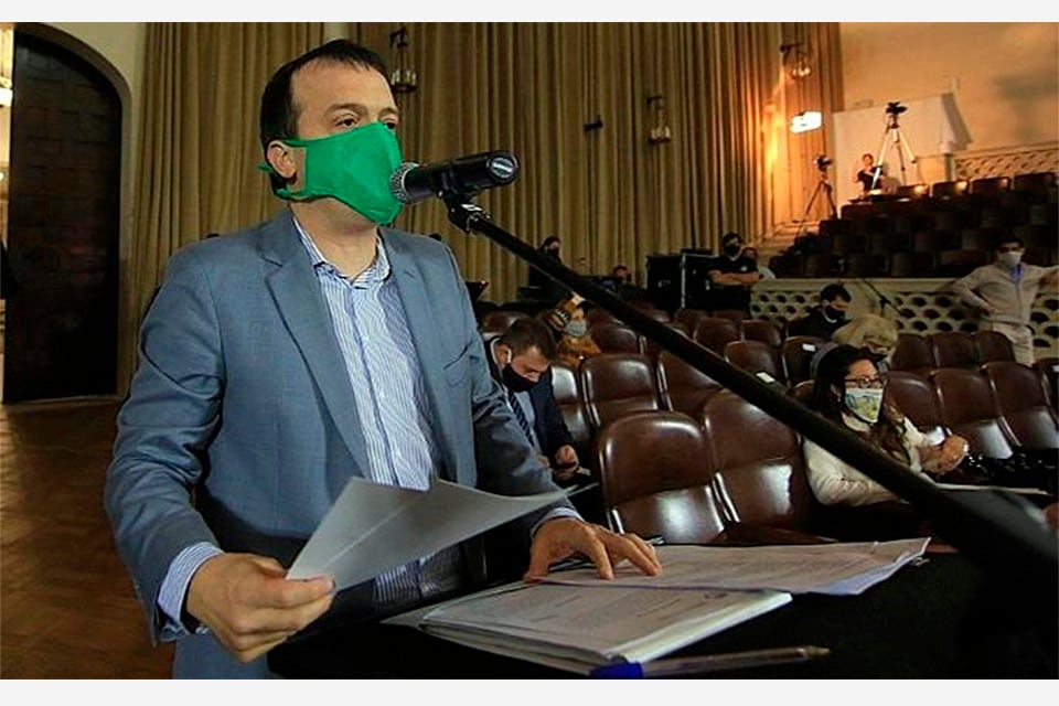 Blanco argumentó el proyecto de Ley de Góndolas: "Con Estado no hay abuso".