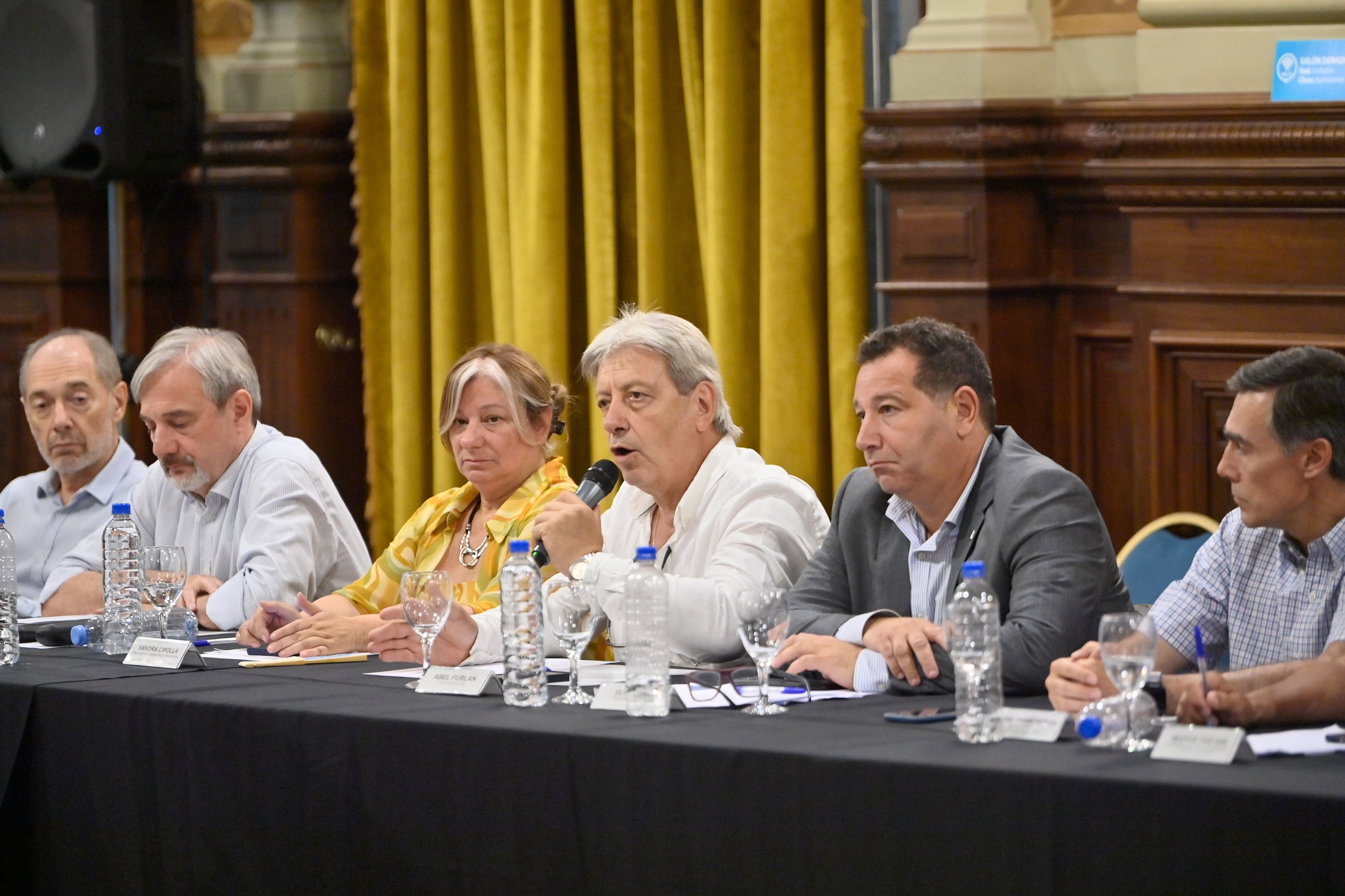 Abel Furlán, secretario general de la UOM; y Elio Del Re, titular de Adimra, encabezaron el encuentro