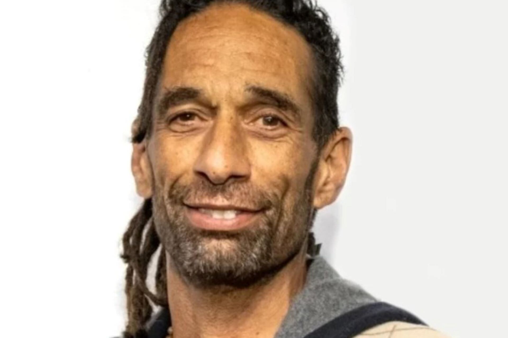 Falleció mientras dormía, en Jamaica. 